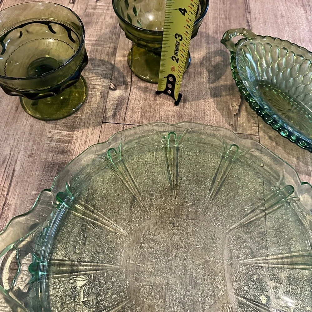 Jeannette Green Depression Glass CHERRY BLOSSOM Handled, two glasses, tray - Picture 6 of 6